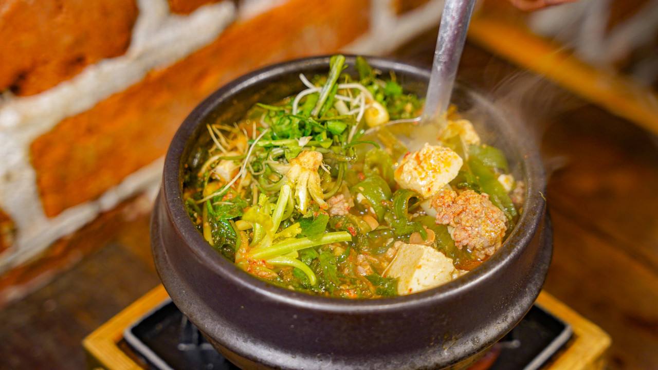 마약 된장찌개 Addictive Doenjang Stew — Doma Hongdae Korean BBQ (烤肉 · 구운고기) menu · 도마 홍대점 主食
